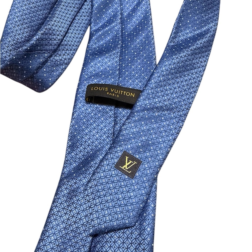 NWOT! Louis Vuitton 100% Silk Neck Tie